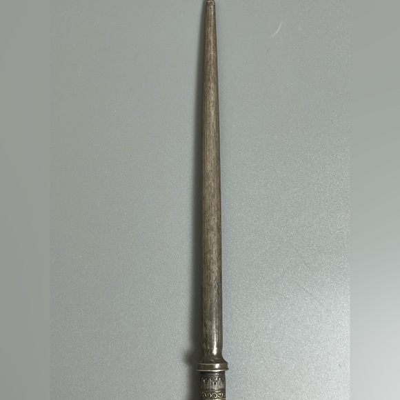 Vintage Sharpening Steel with Wooden Handle - Picture 6 of 8